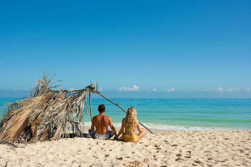 Beach of the flat island and Gabriel island: The beach of the guaranteed change of scenery
