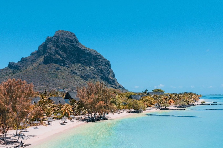 Enjoy the beaches of South Mauritius: between idleness and water activities