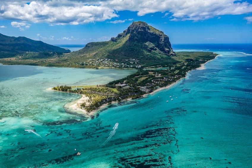 Discover Mauritius by air